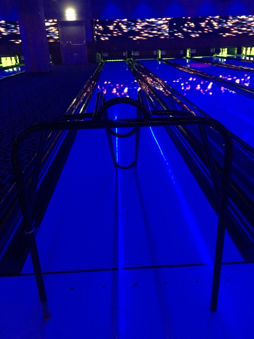 Bowlinghilfe für Rollstuhlfahrer Bowlinghilfe für Rollstuhlfahrer